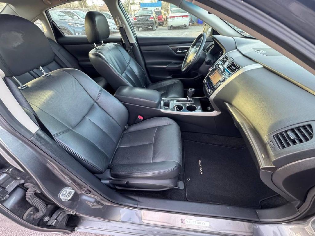 2014 Nissan Altima Image 11
