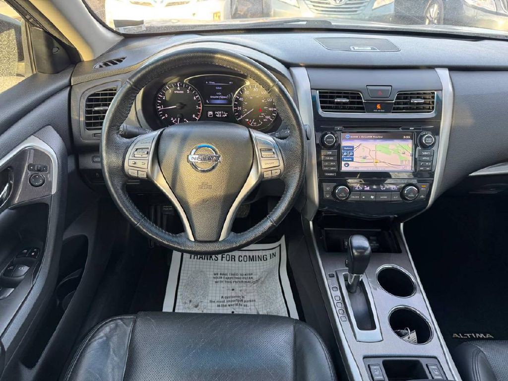 2014 Nissan Altima Image 16