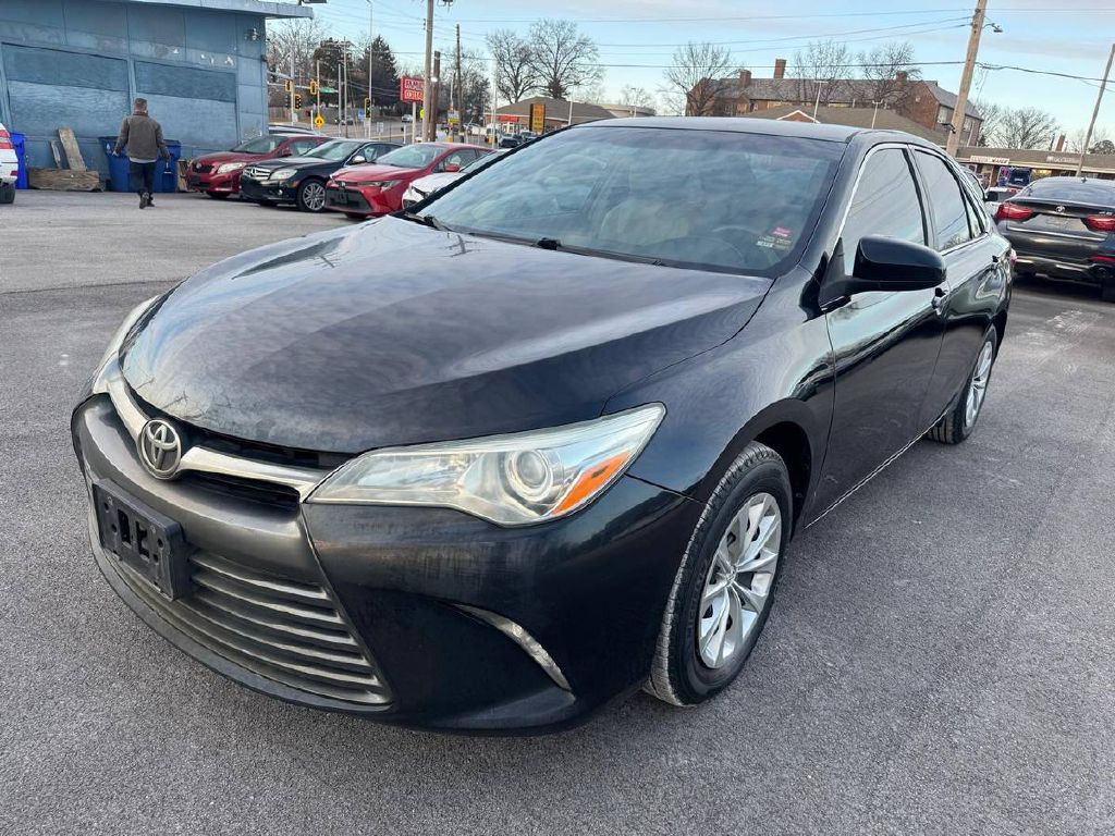 2015 Toyota Camry Image 3