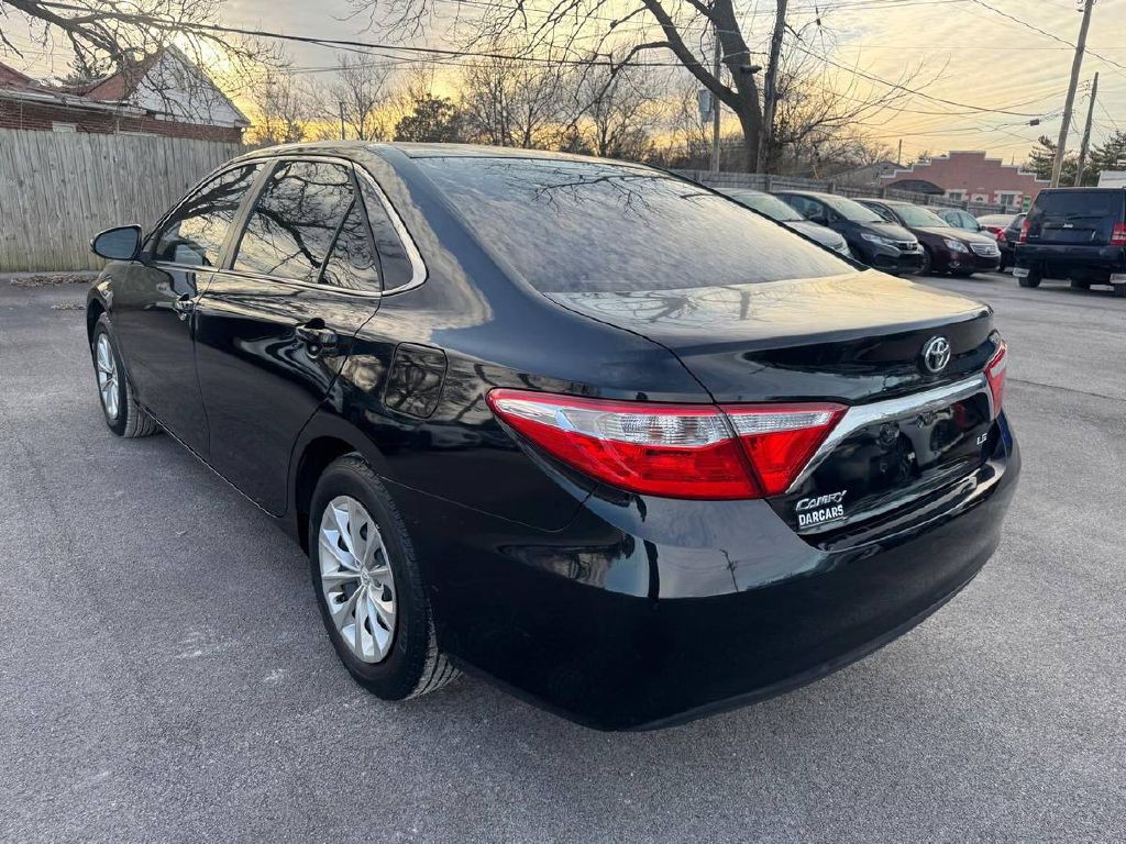 2015 Toyota Camry Image 8