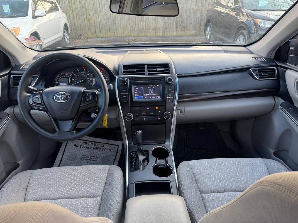 2015 Toyota Camry Image 14