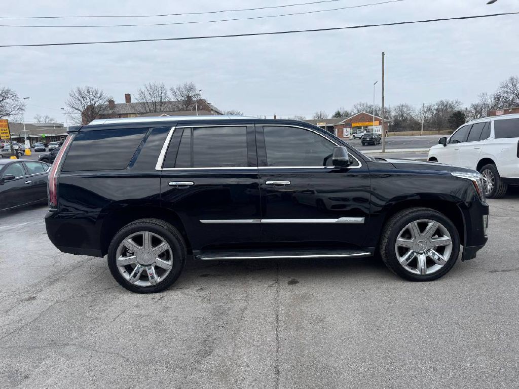 2019 Cadillac Escalade Image 4