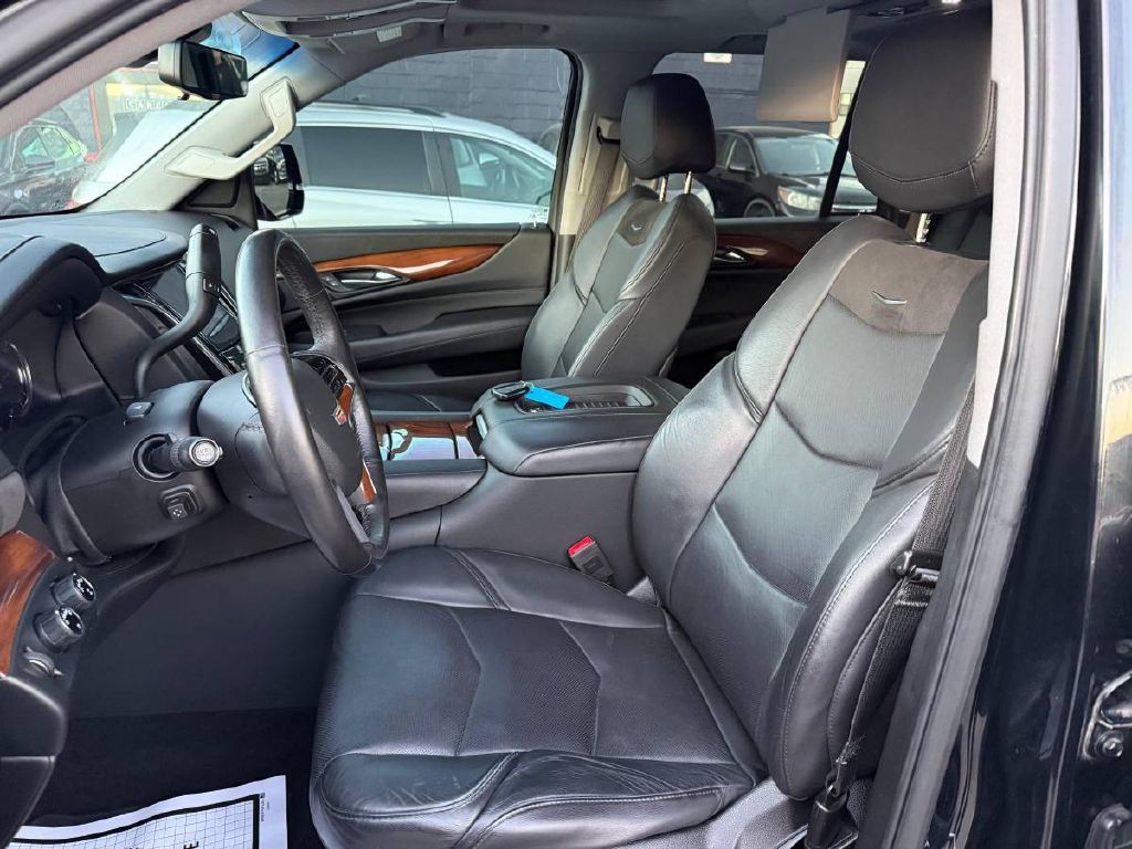 2019 Cadillac Escalade Image 11