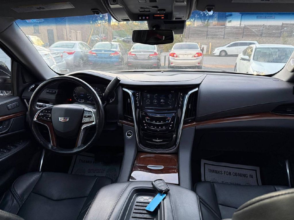 2019 Cadillac Escalade Image 14