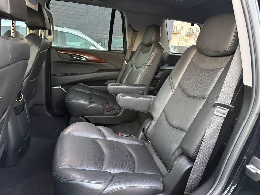 2019 Cadillac Escalade Image 15