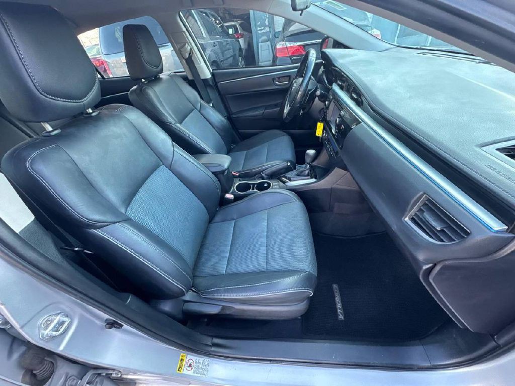 2014 Toyota Corolla Image 11