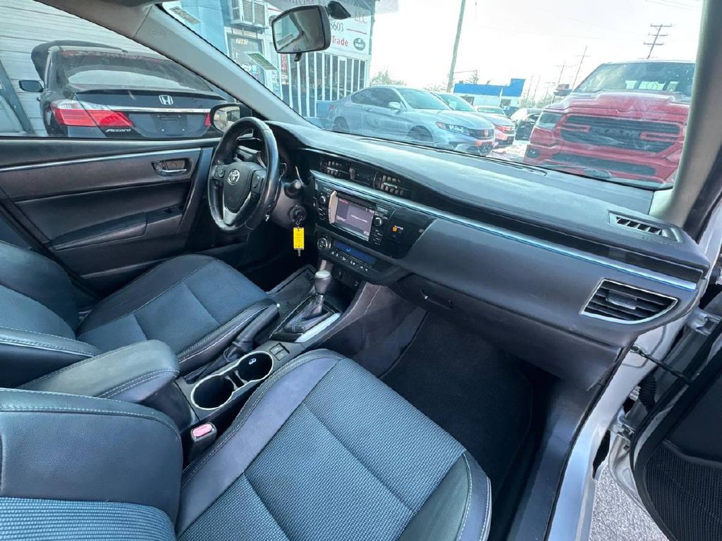 2014 Toyota Corolla Image 12