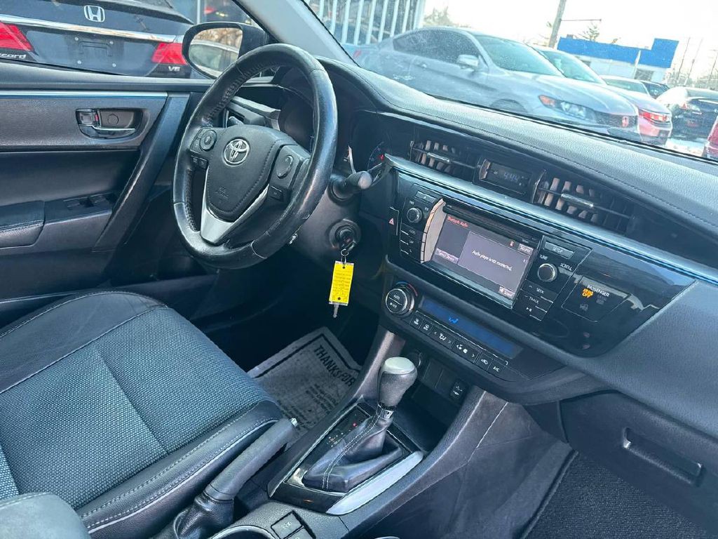2014 Toyota Corolla Image 13