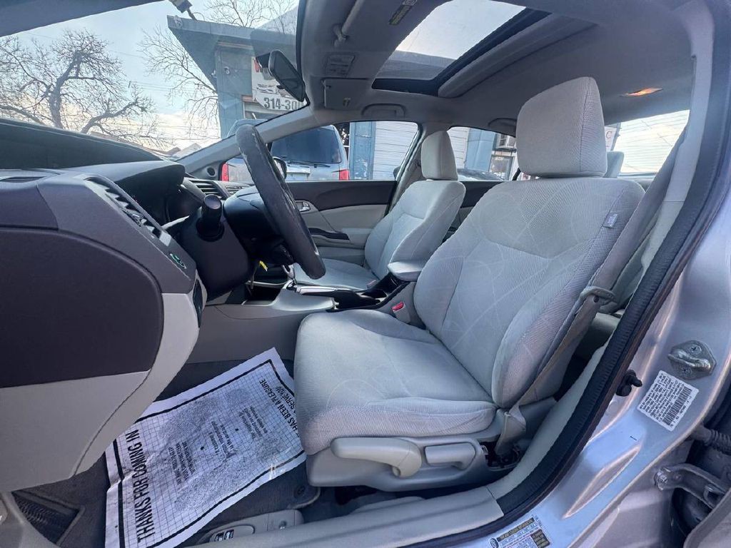 2012 Honda Civic Image 9