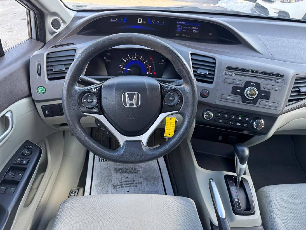 2012 Honda Civic Image 17