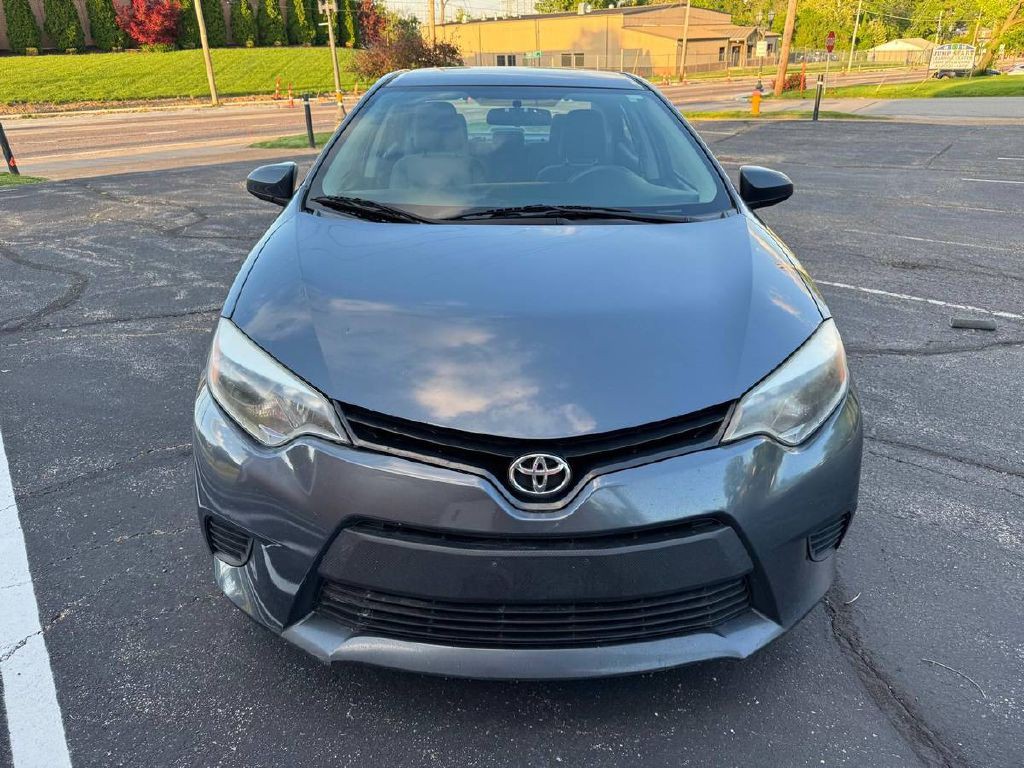 2016 Toyota Corolla Image 2