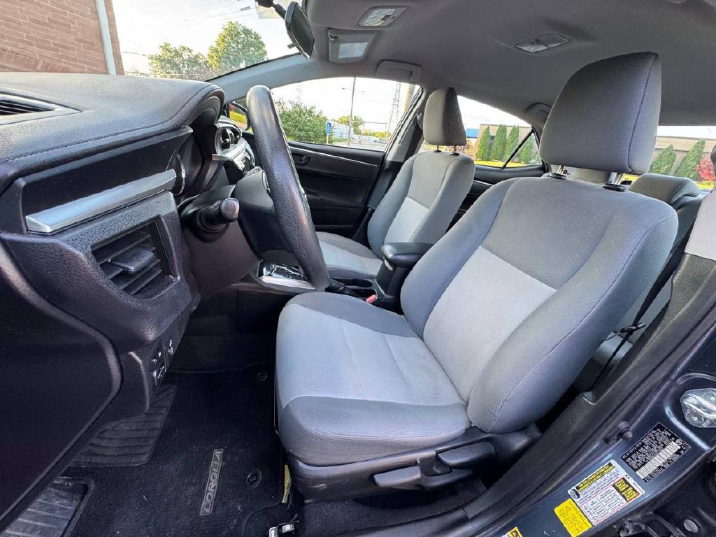 2016 Toyota Corolla Image 9