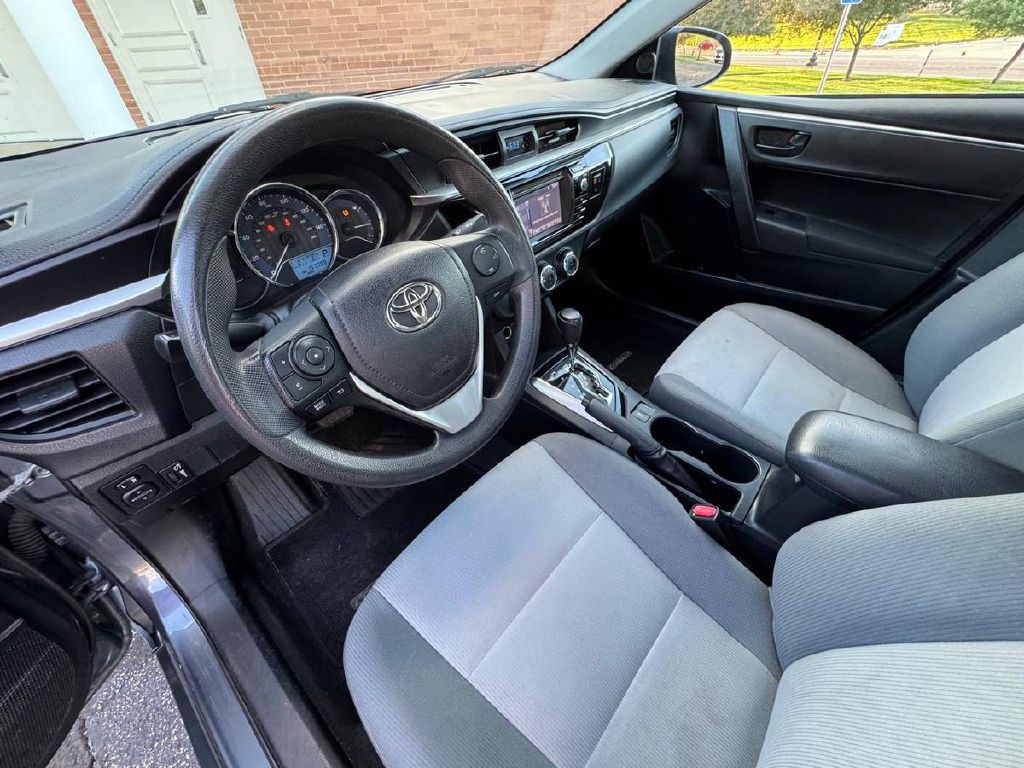 2016 Toyota Corolla Image 10