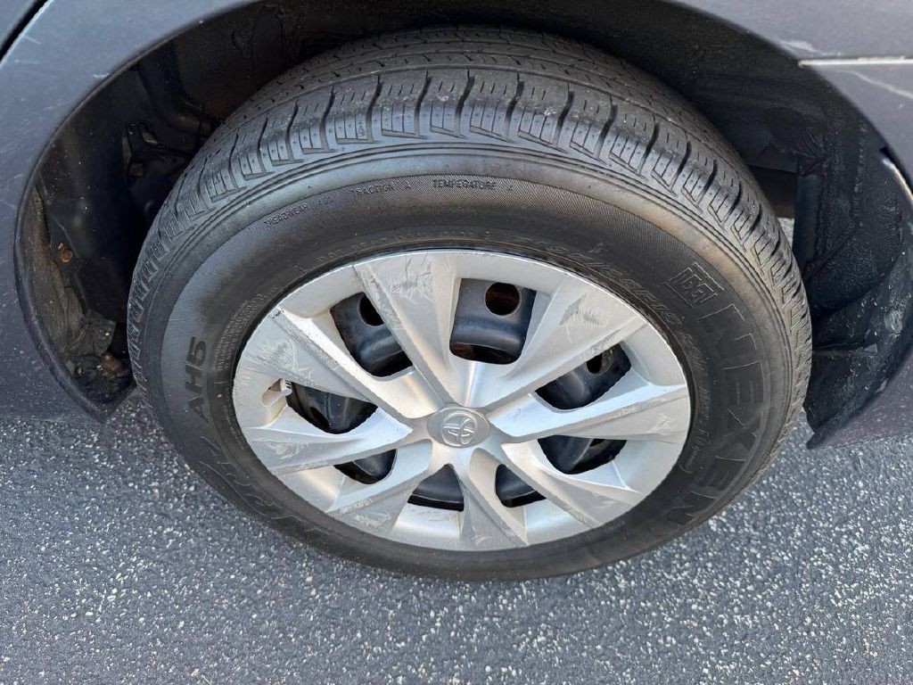 2016 Toyota Corolla Image 18