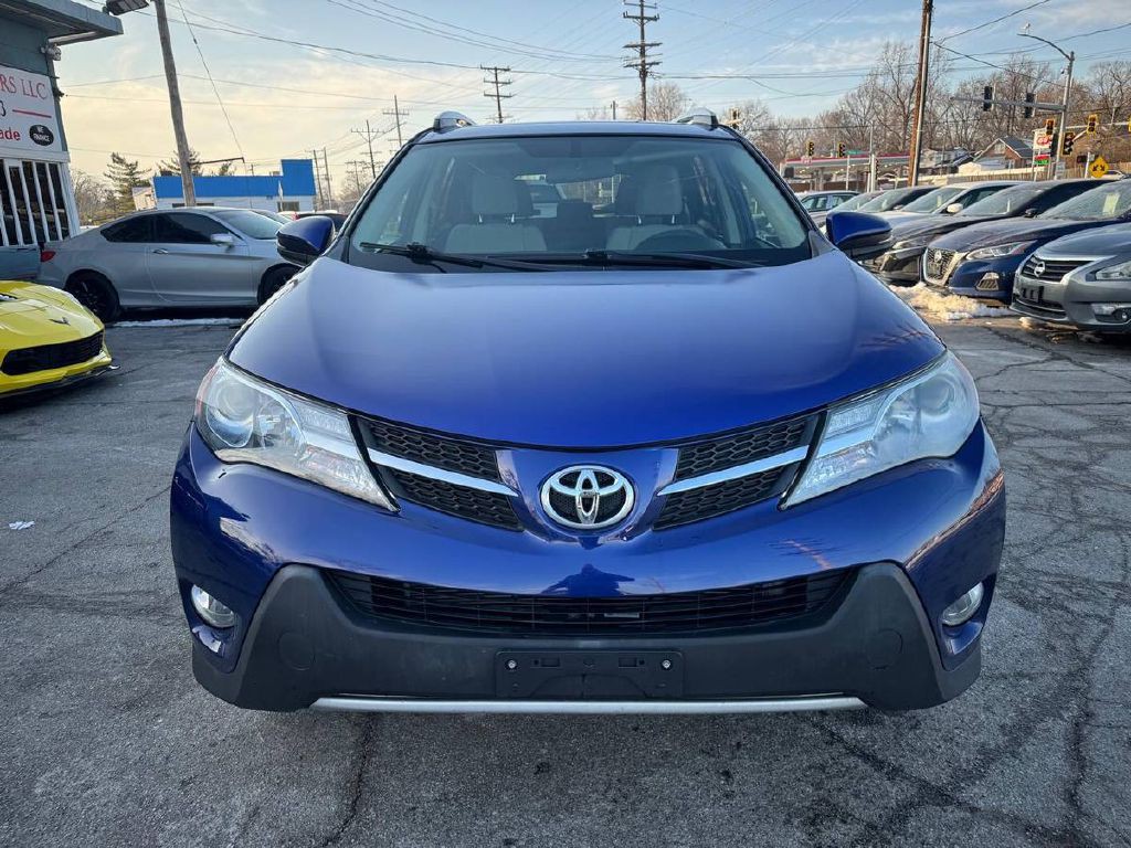 2015 Toyota Rav4 Image 2