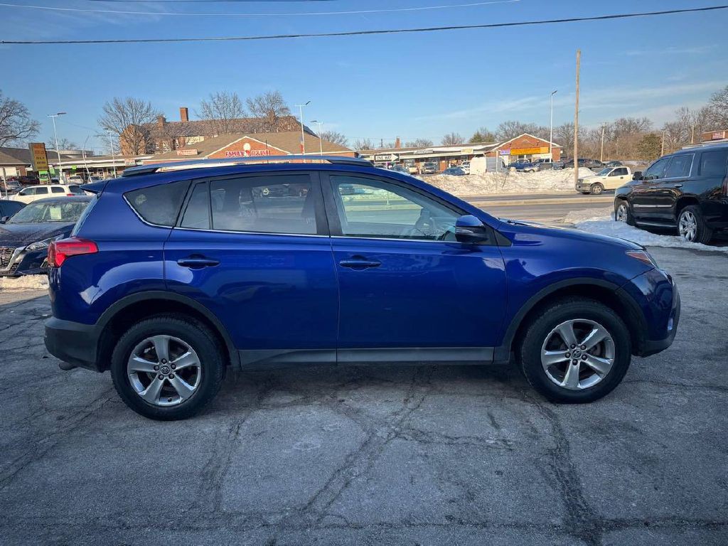 2015 Toyota Rav4 Image 4