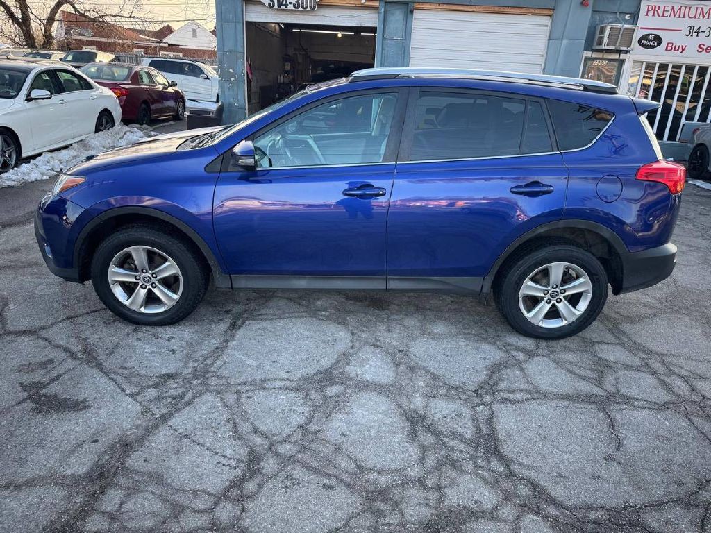 2015 Toyota Rav4 Image 5