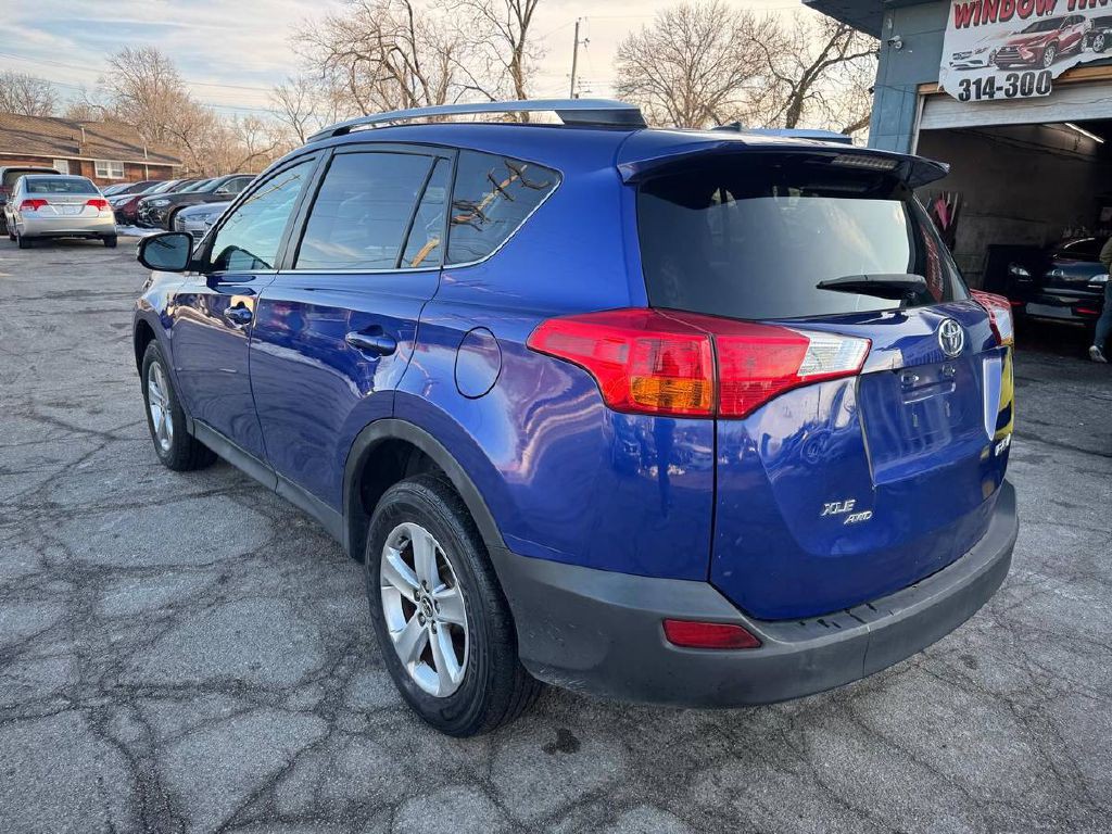 2015 Toyota Rav4 Image 8