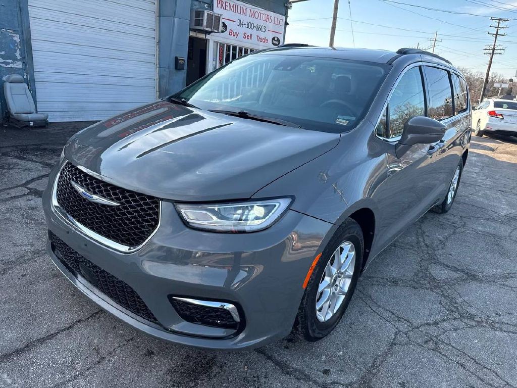 2022 Chrysler Pacifica Image 3