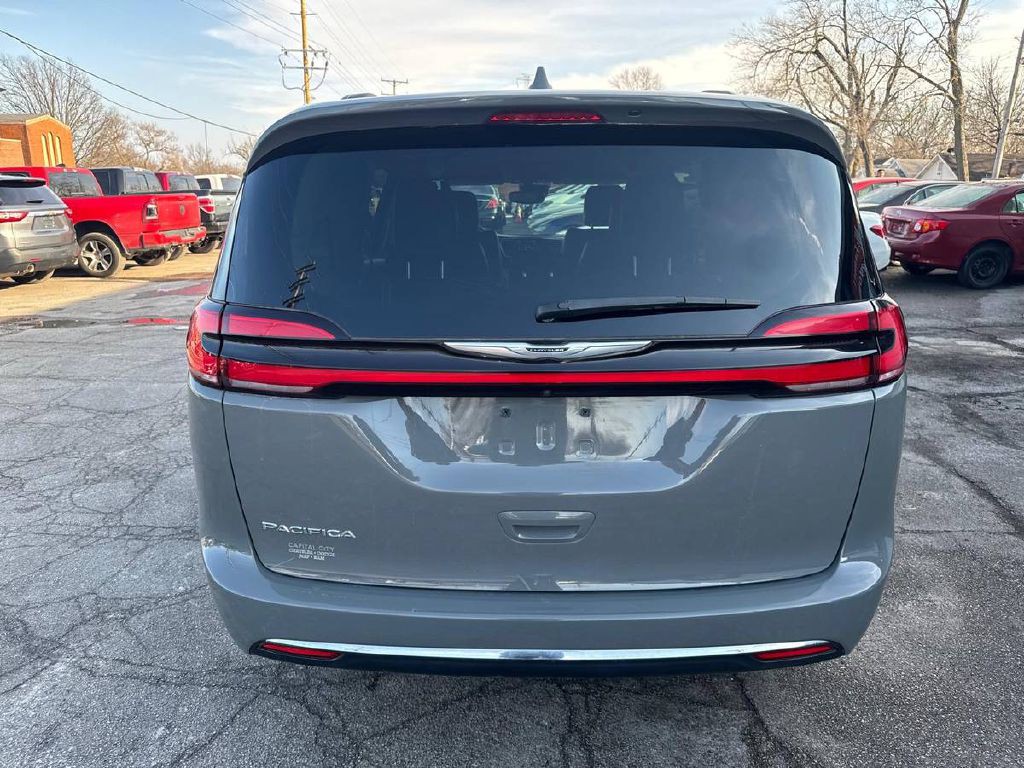 2022 Chrysler Pacifica Image 6