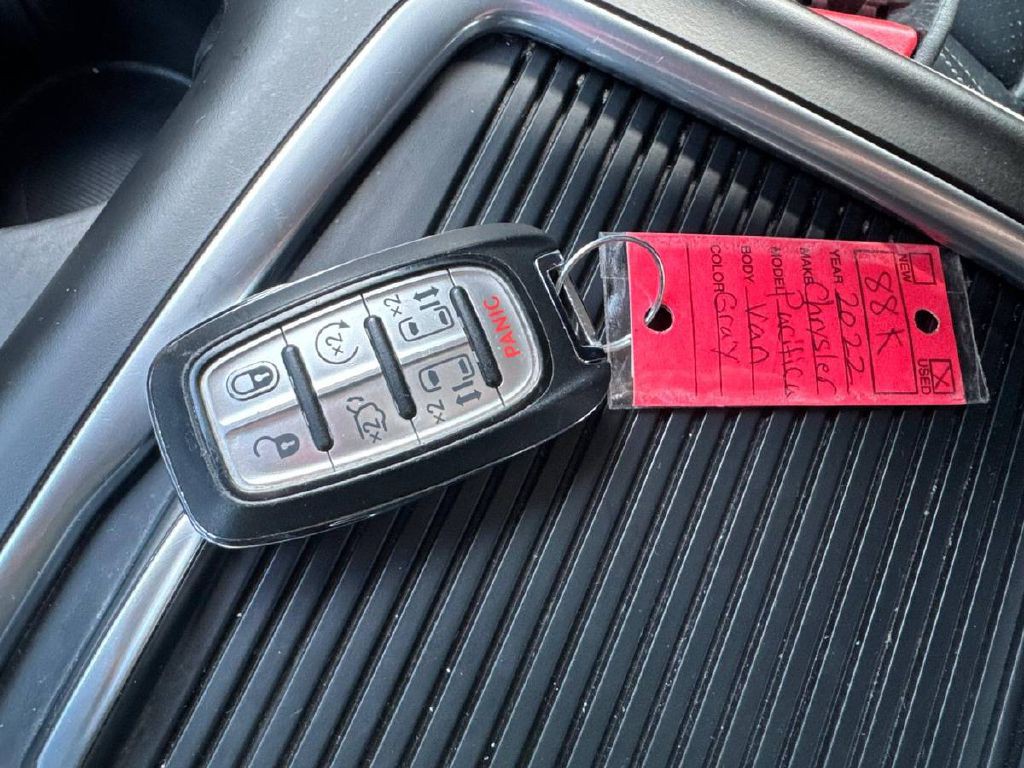 2022 Chrysler Pacifica Image 21