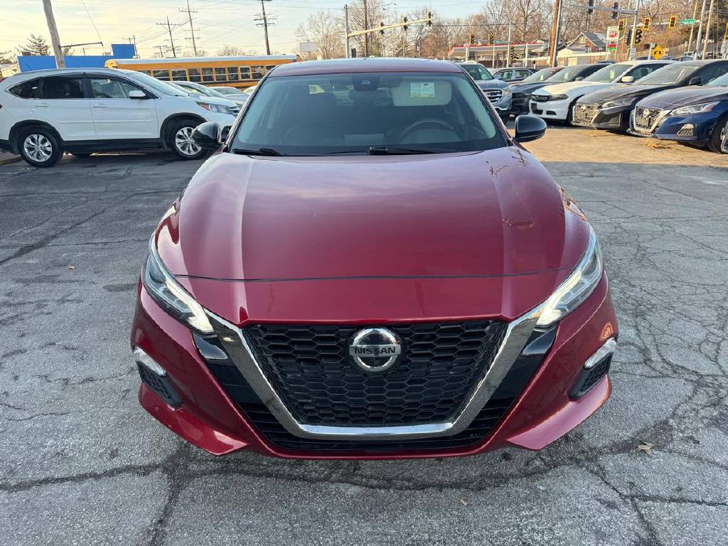 2020 Nissan Altima Image 2