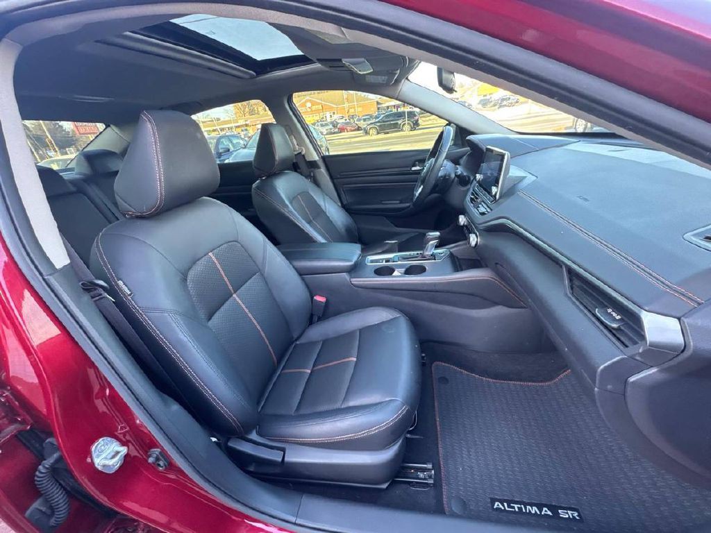 2020 Nissan Altima Image 11