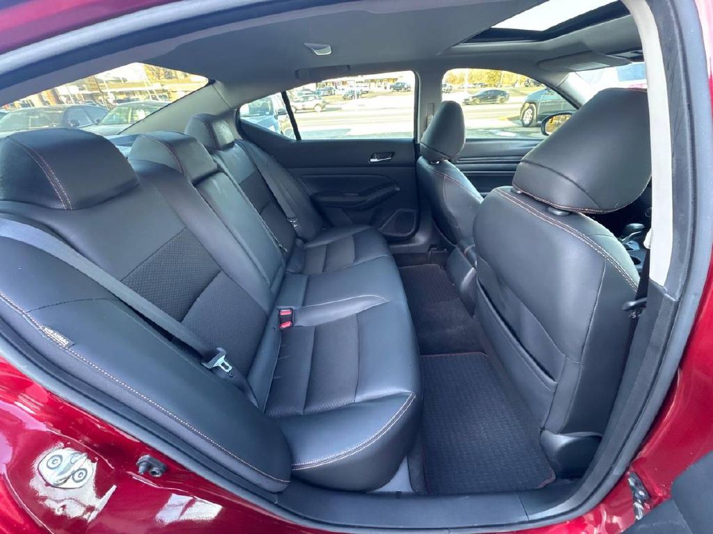 2020 Nissan Altima Image 14