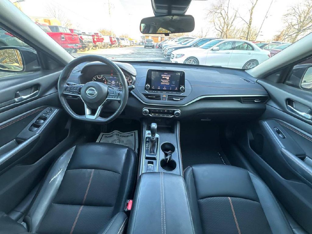 2020 Nissan Altima Image 15