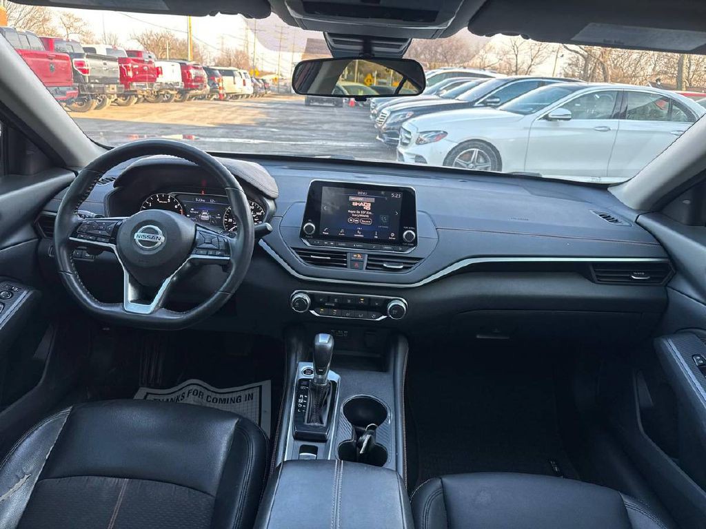 2020 Nissan Altima Image 16