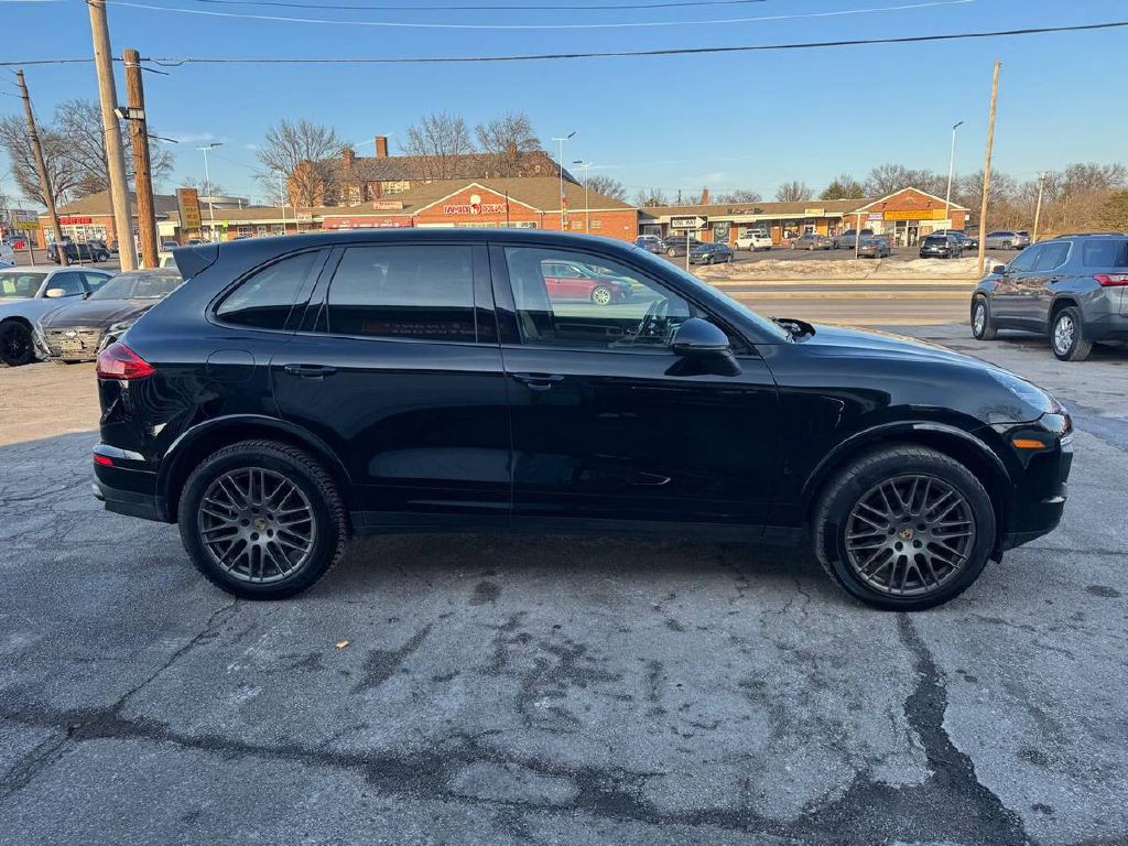 2017 Porsche Cayenne Image 4
