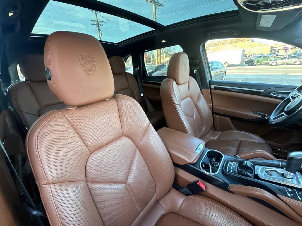 2017 Porsche Cayenne Image 13