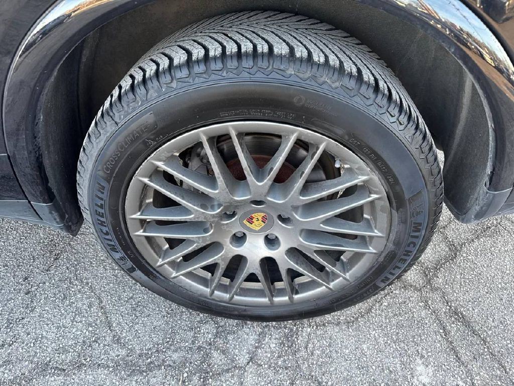 2017 Porsche Cayenne Image 23