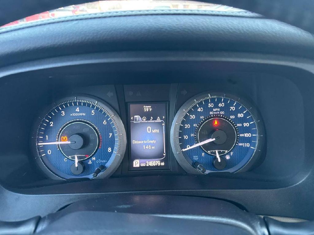 2017 Toyota Sienna Image 22