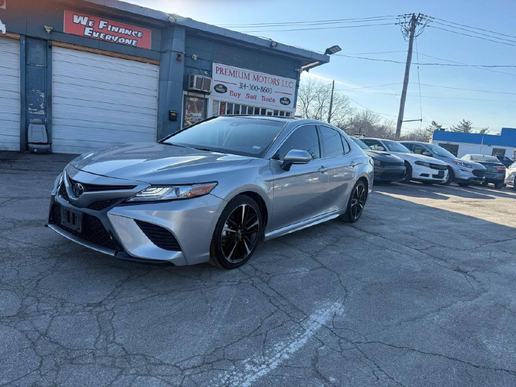 2019 Toyota Camry Image 3