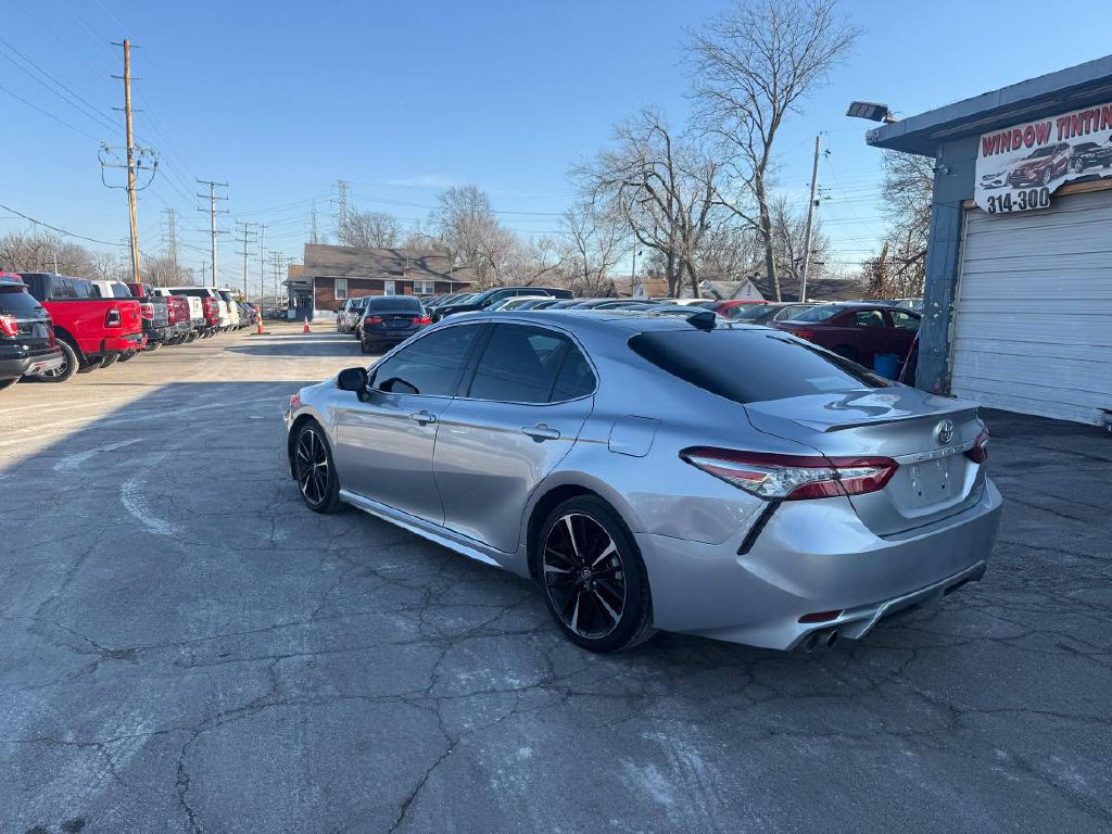 2019 Toyota Camry Image 8