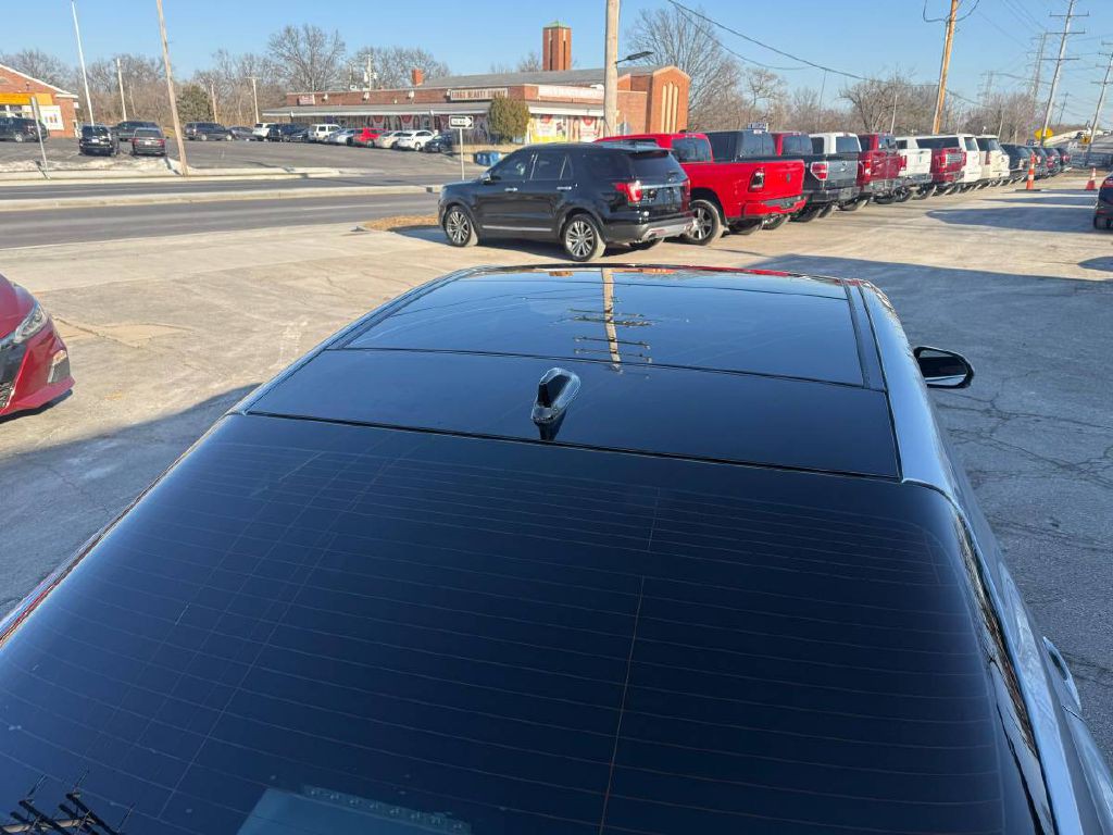 2019 Toyota Camry Image 9