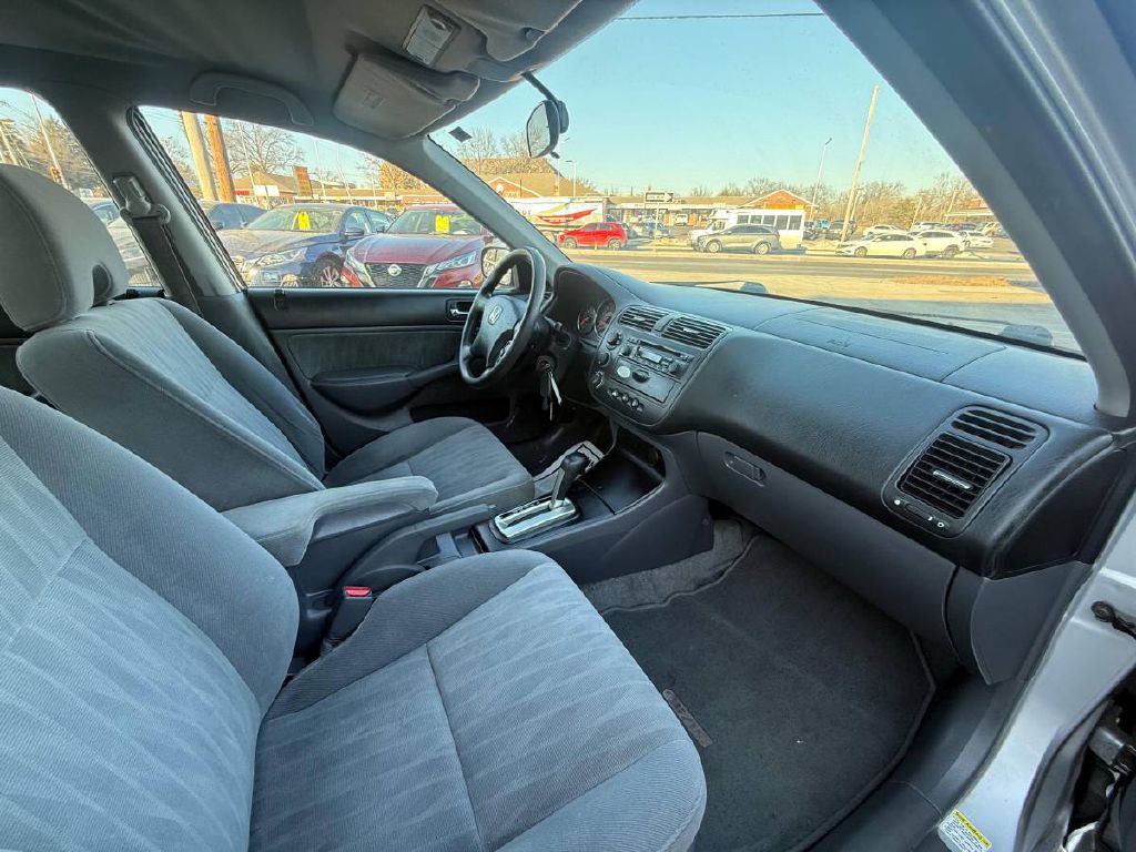 2005 Honda Civic Image 11