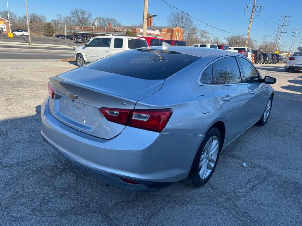 2016 Chevrolet Malibu Image 6