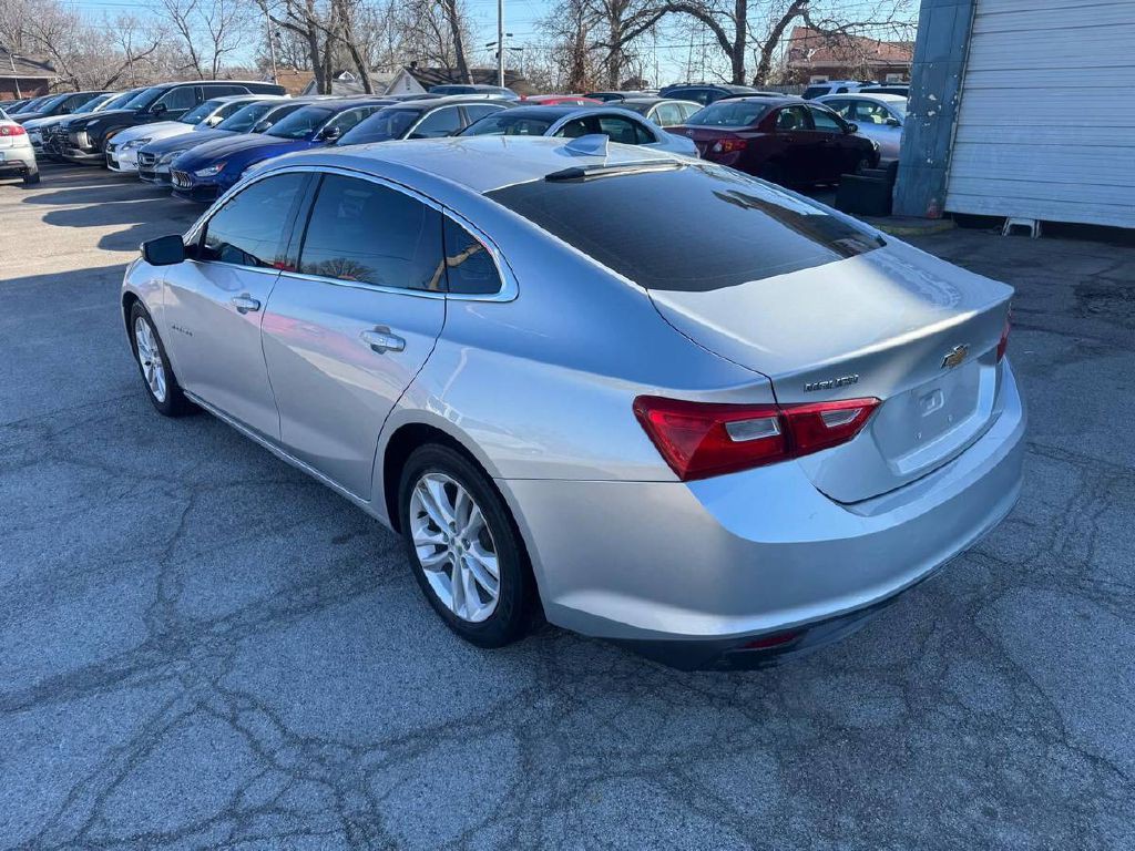 2016 Chevrolet Malibu Image 8