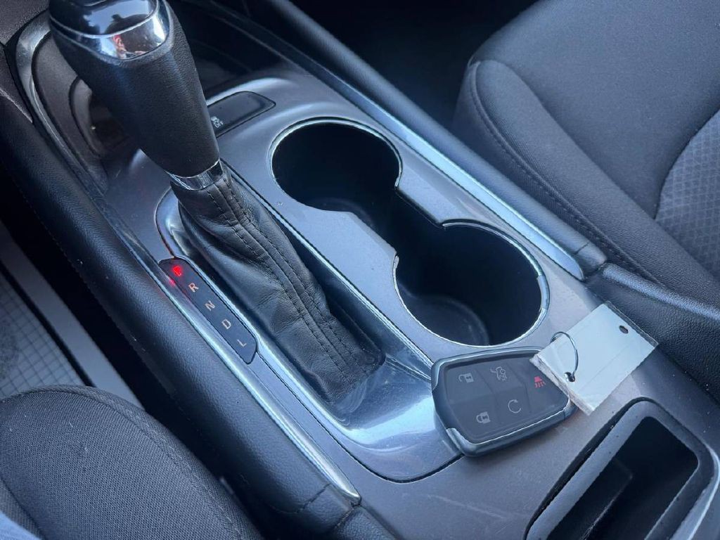 2016 Chevrolet Malibu Image 18