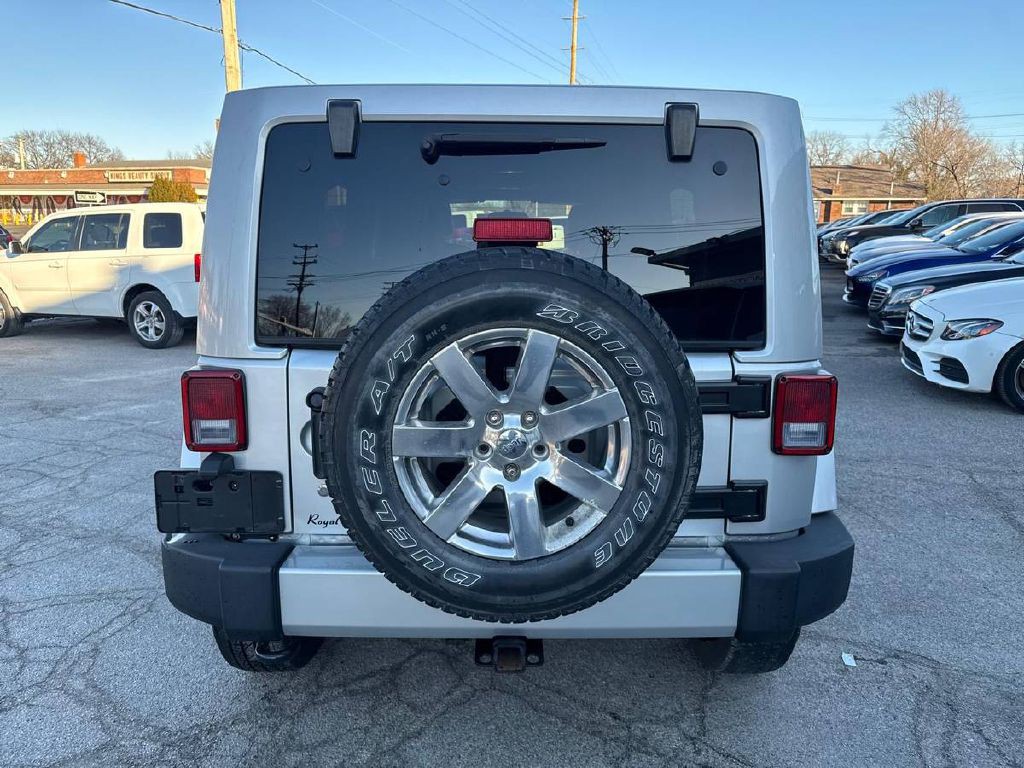 2011 Jeep Wrangler Unlimited Image 7