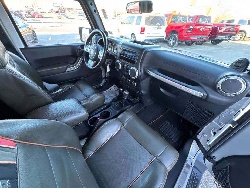 2011 Jeep Wrangler Unlimited Image 13