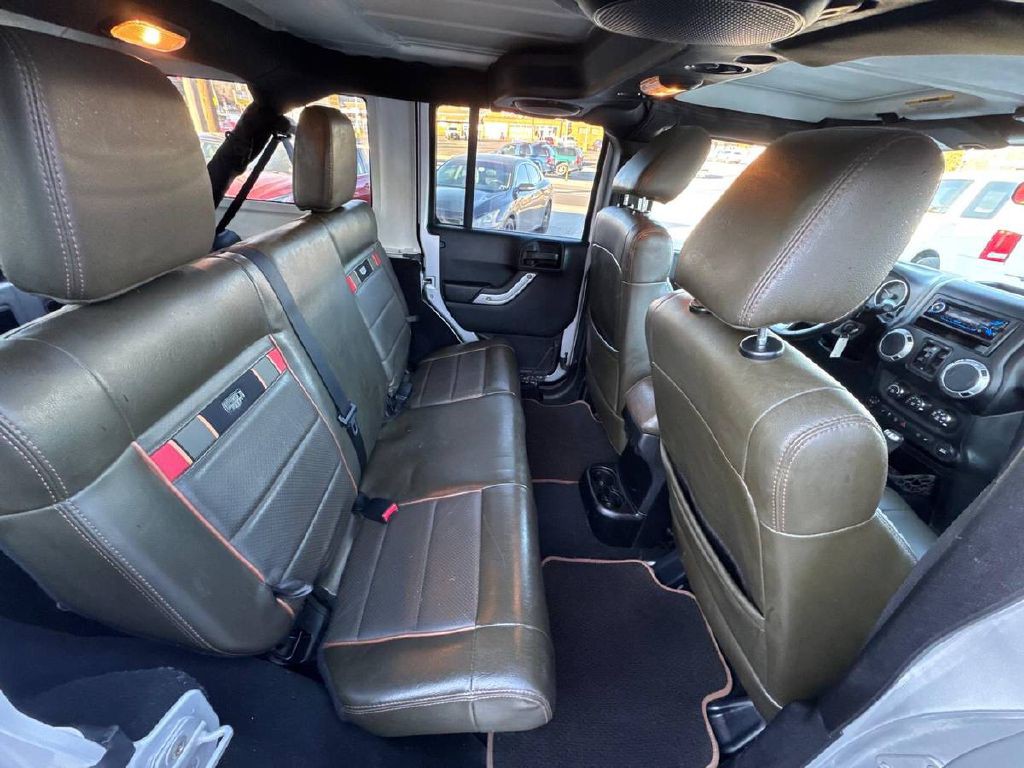 2011 Jeep Wrangler Unlimited Image 15