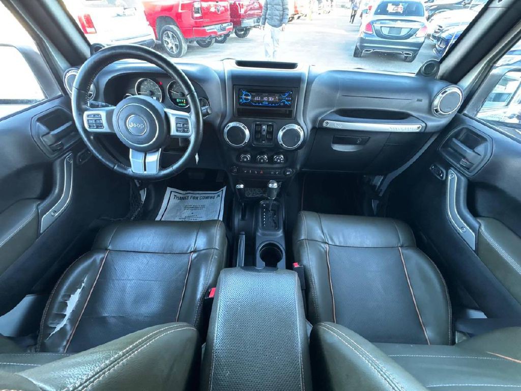 2011 Jeep Wrangler Unlimited Image 16