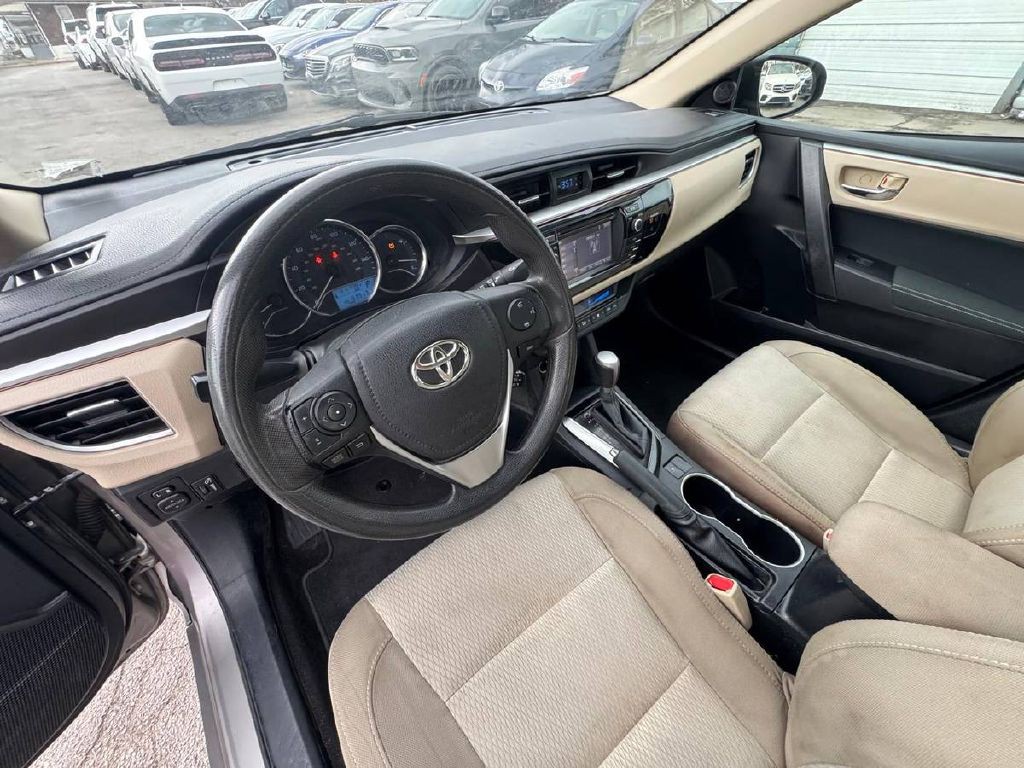 2016 Toyota Corolla Image 10