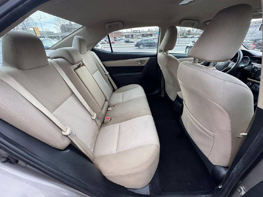 2016 Toyota Corolla Image 14