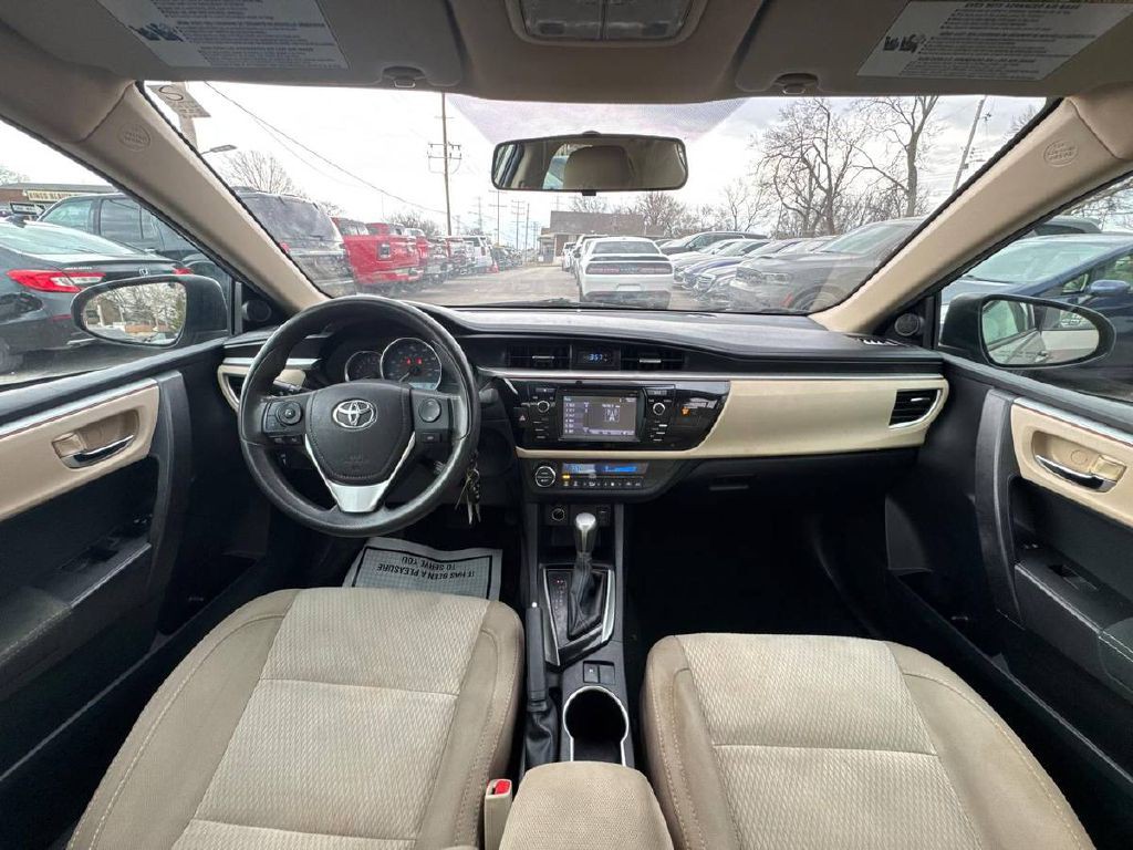 2016 Toyota Corolla Image 15