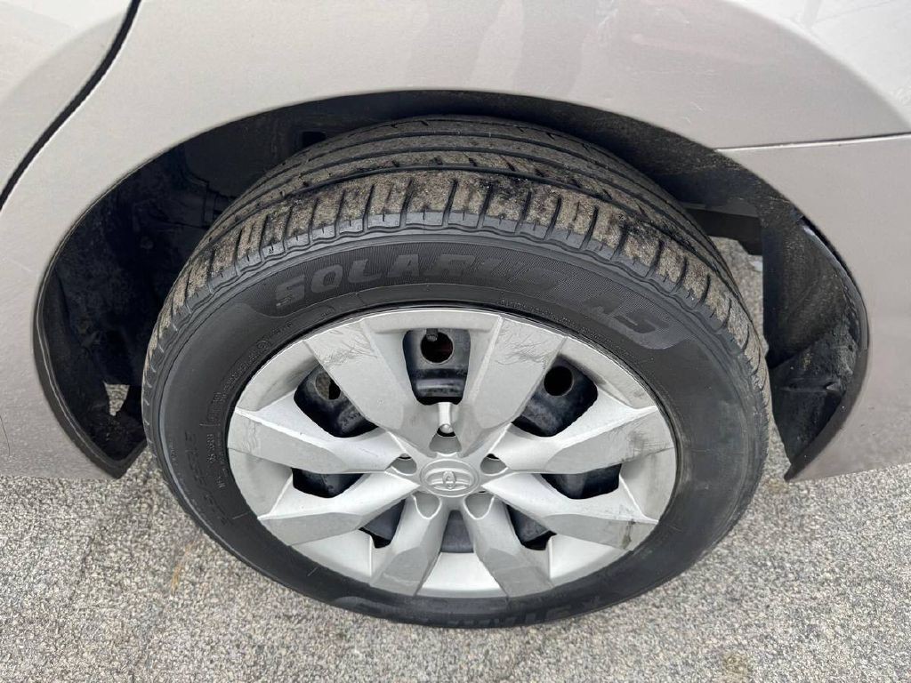 2016 Toyota Corolla Image 20