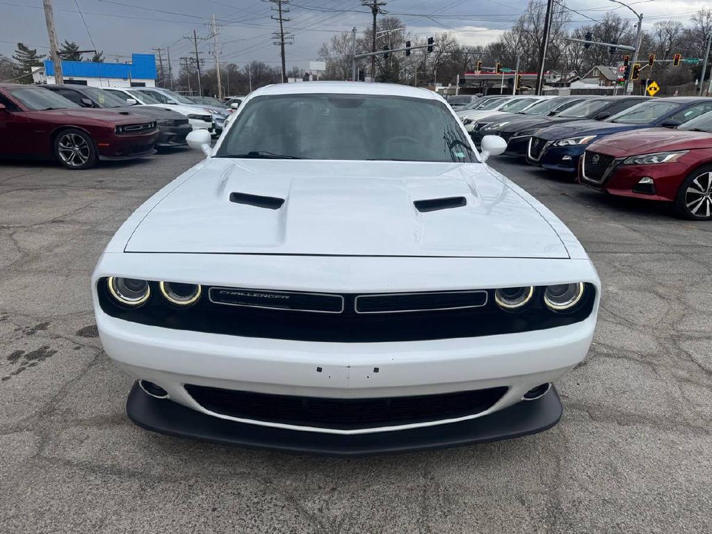 2018 Dodge Challenger Image 2